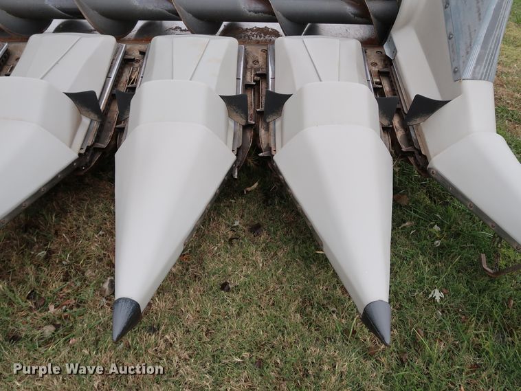 image for item DJ2415 2014 Gleaner 3000 R12  corn head