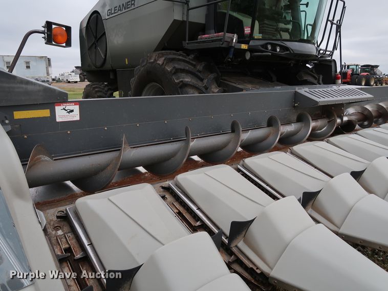 image for item DJ2415 2014 Gleaner 3000 R12  corn head