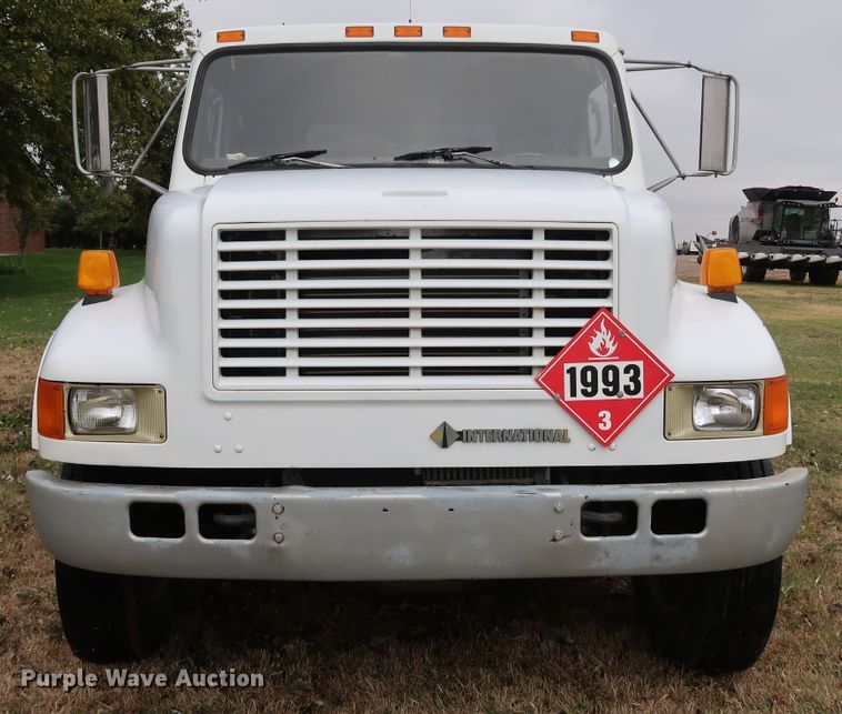 image for item DJ2416 1992 International 4700  utility / service truck