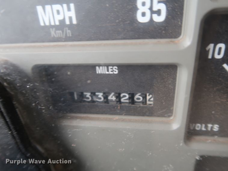 image for item DJ2416 1992 International 4700  utility / service truck