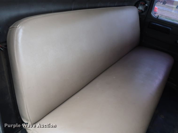 image for item DJ2416 1992 International 4700  utility / service truck