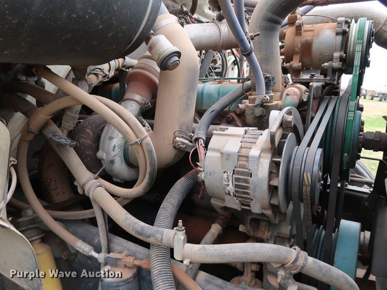 image for item DJ2416 1992 International 4700  utility / service truck