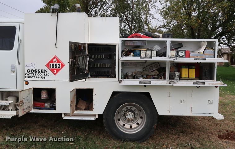 image for item DJ2416 1992 International 4700  utility / service truck