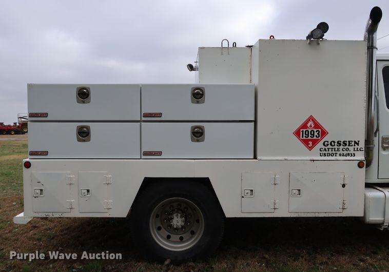 image for item DJ2416 1992 International 4700  utility / service truck