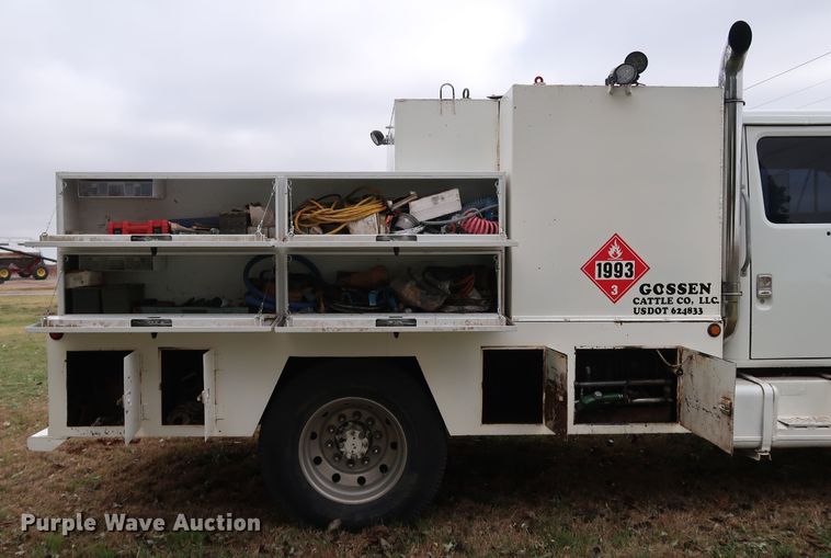 image for item DJ2416 1992 International 4700  utility / service truck