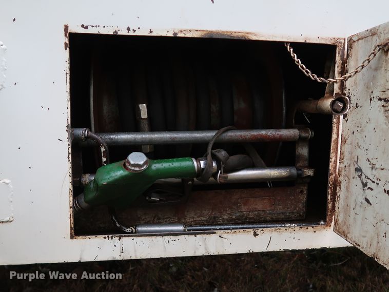 image for item DJ2416 1992 International 4700  utility / service truck