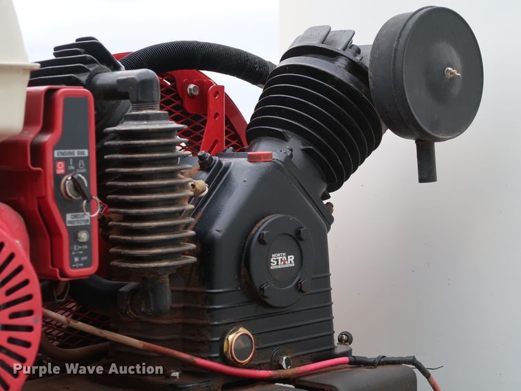 image for item DJ2416 1992 International 4700  utility / service truck