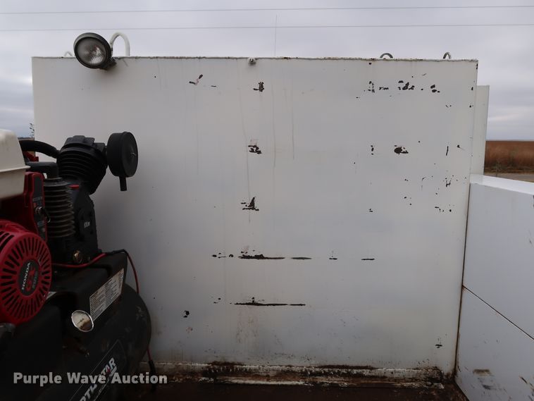 image for item DJ2416 1992 International 4700  utility / service truck