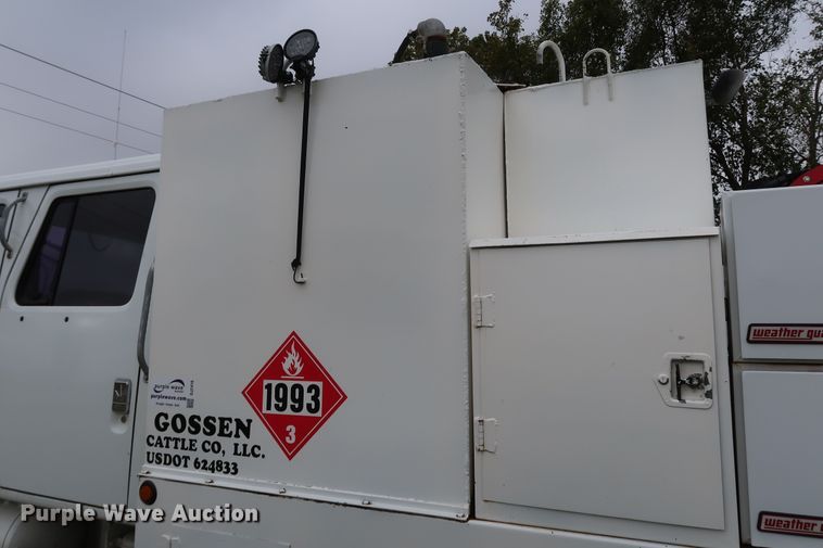 image for item DJ2416 1992 International 4700  utility / service truck