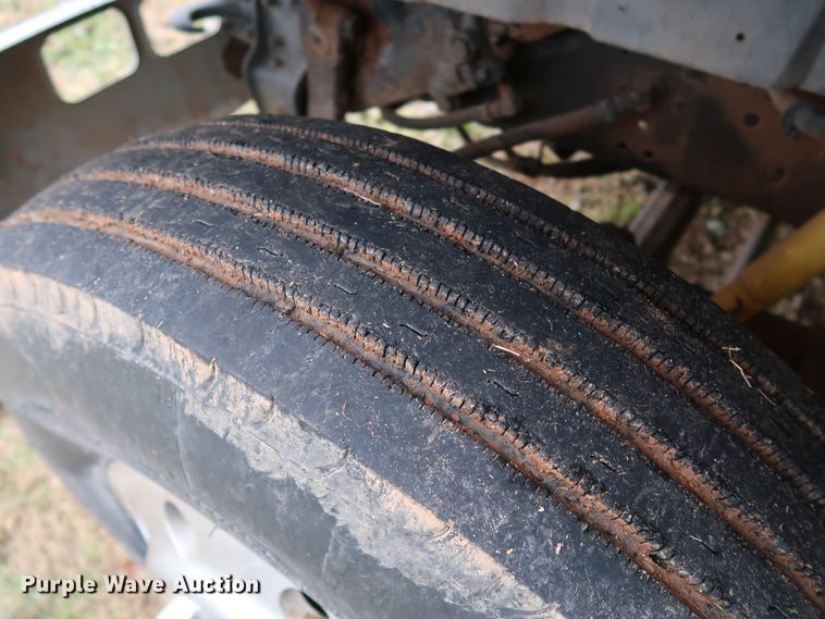 image for item DJ2416 1992 International 4700  utility / service truck