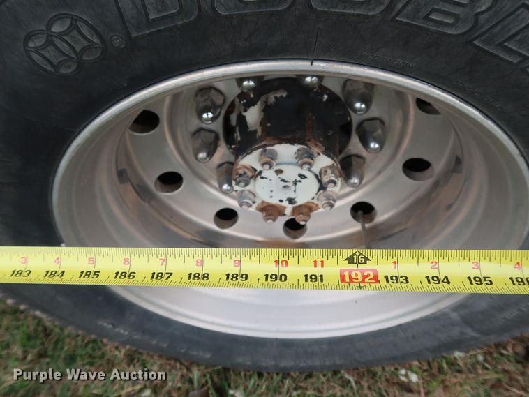 image for item DJ2416 1992 International 4700  utility / service truck