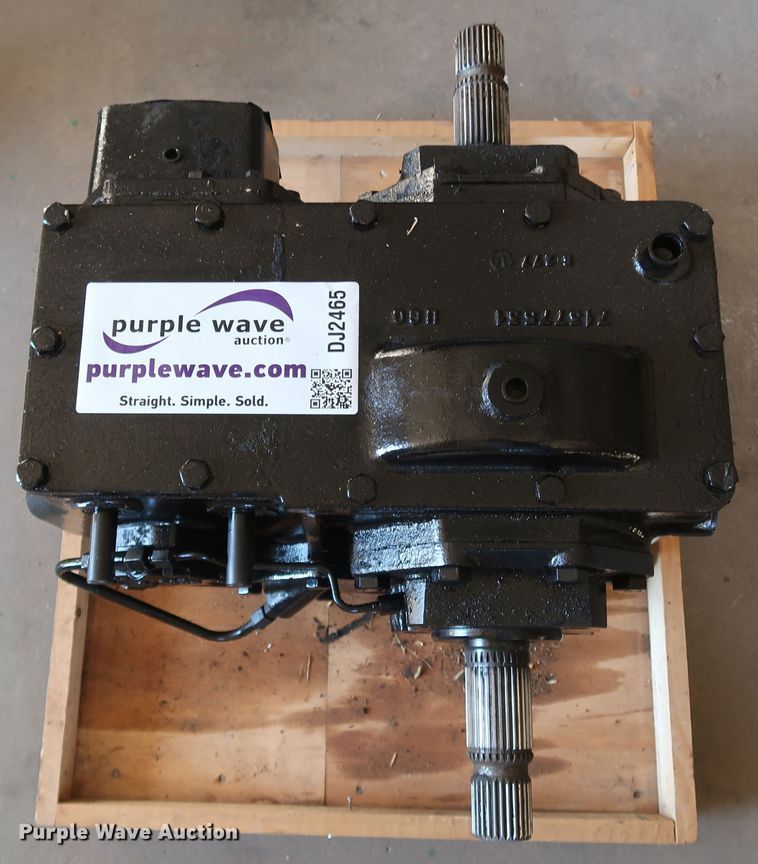 image for item DJ2465 AGCO Gleaner 71470741 transmission