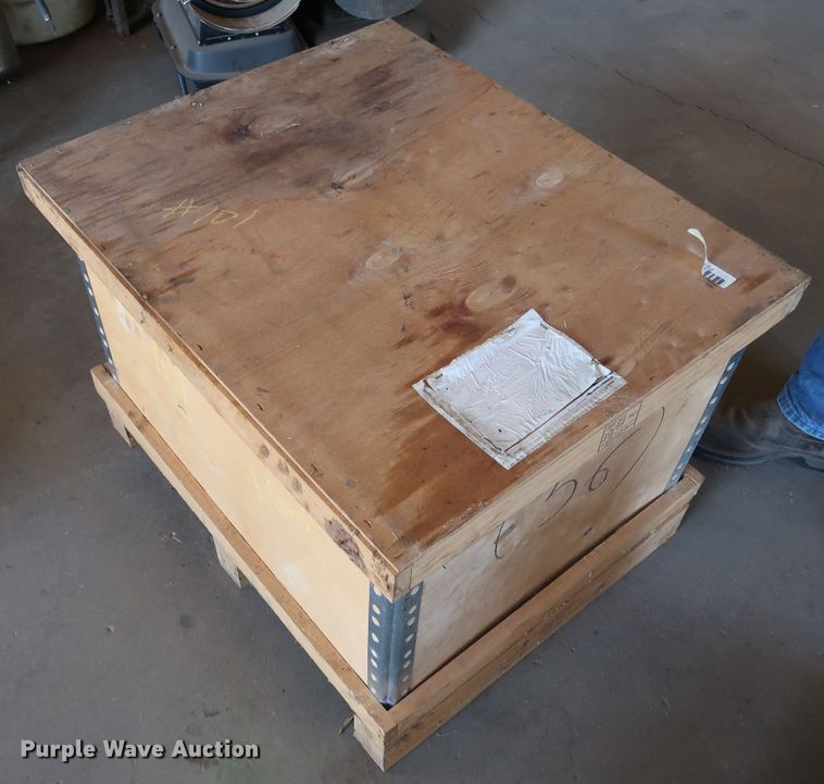 image for item DJ2465 AGCO Gleaner 71470741 transmission