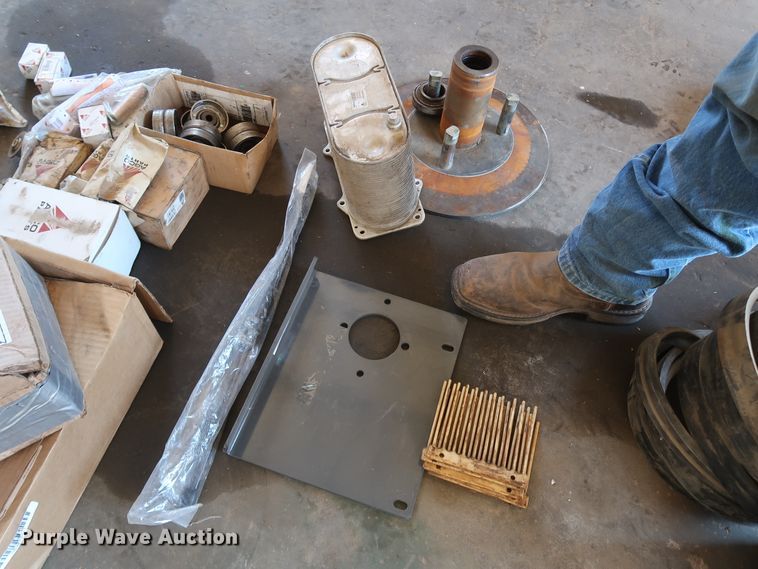 image for item DJ2466 Combine parts