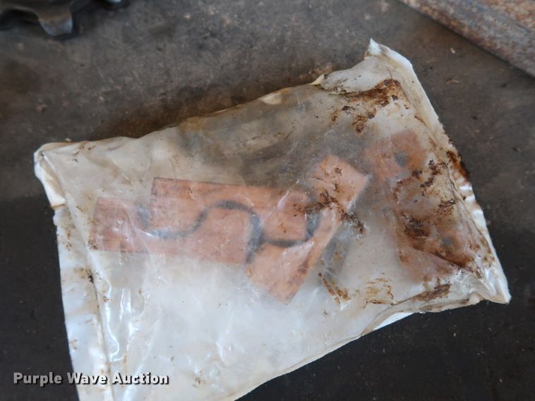 image for item DJ2466 Combine parts