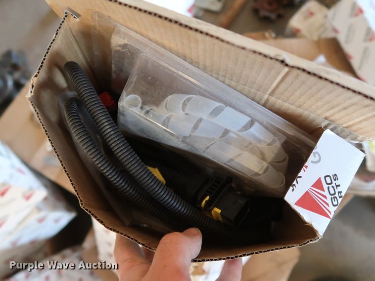 image for item DJ2466 Combine parts