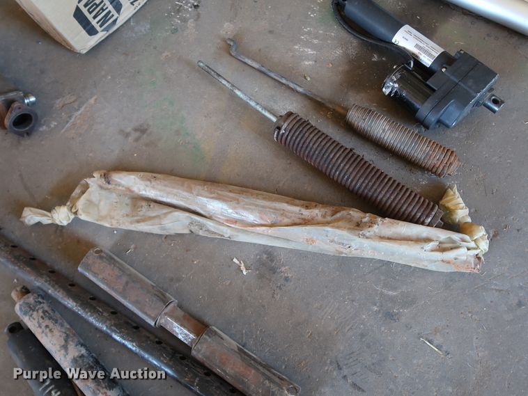 image for item DJ2466 Combine parts