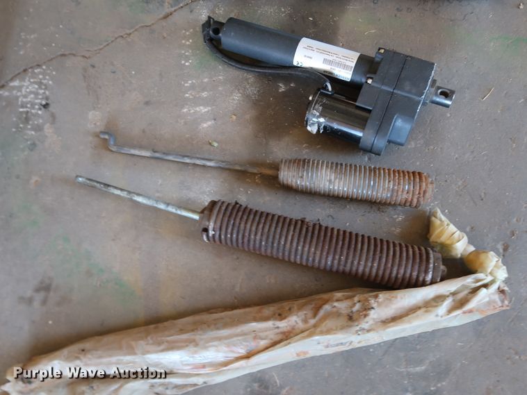 image for item DJ2466 Combine parts