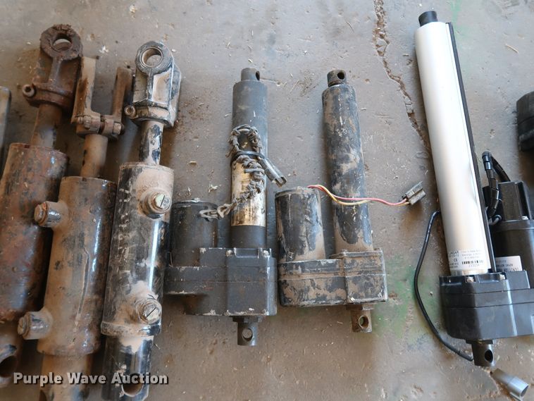 image for item DJ2466 Combine parts