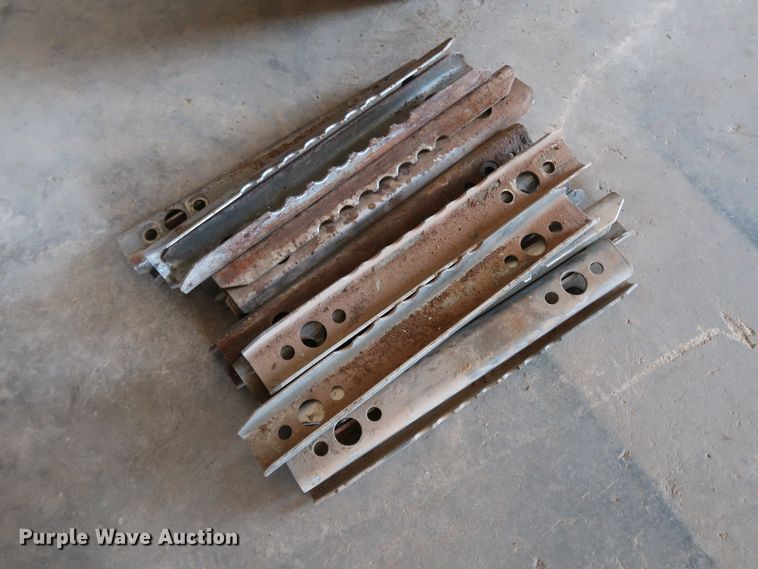 image for item DJ2466 Combine parts