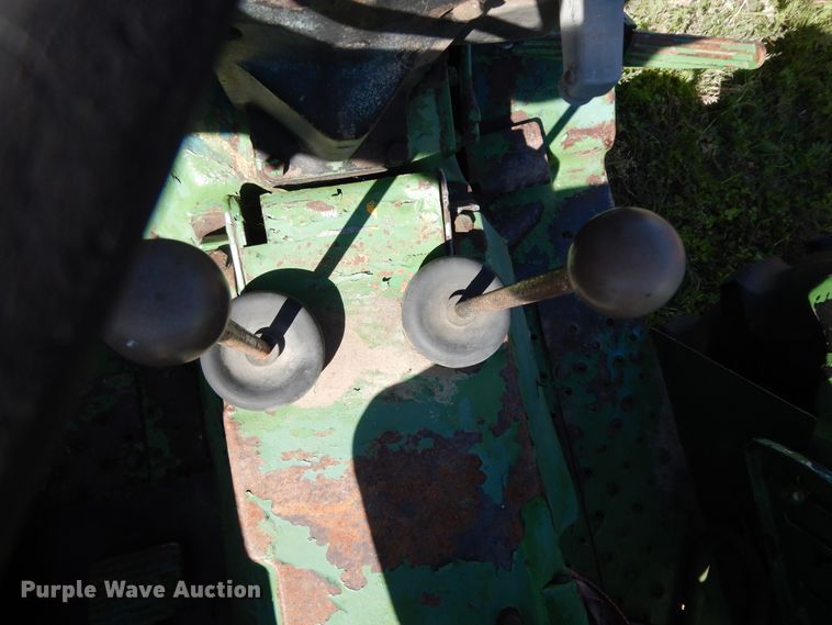 image for item DJ7449 1974 John Deere 830  tractor