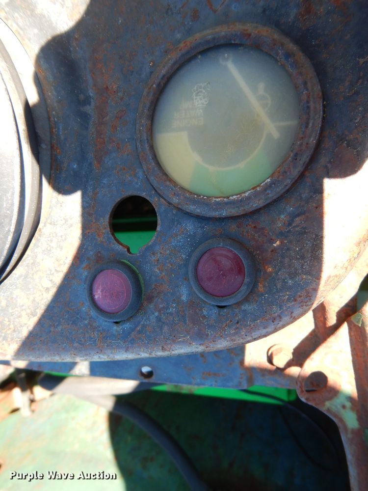 image for item DJ7449 1974 John Deere 830  tractor