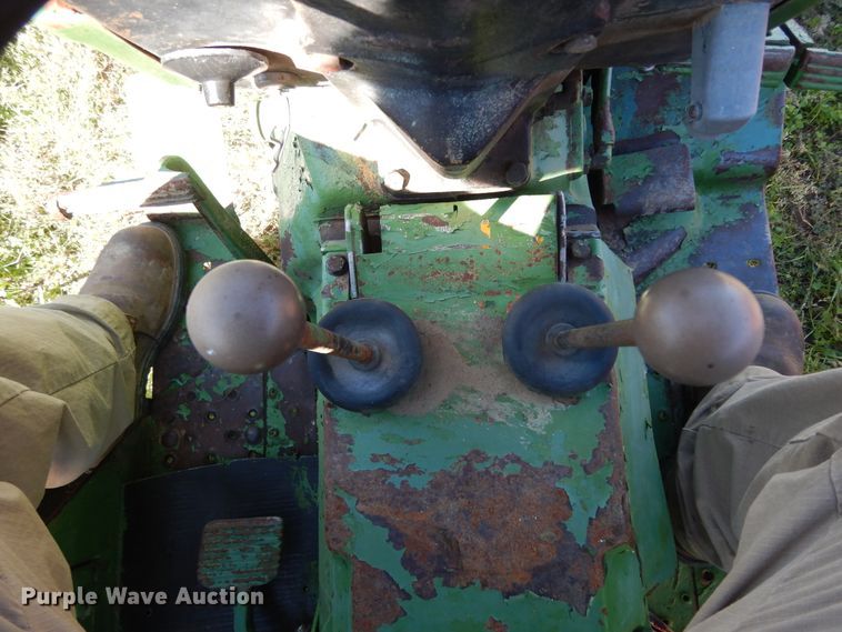 image for item DJ7449 1974 John Deere 830  tractor