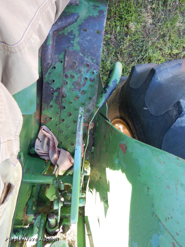 image for item DJ7449 1974 John Deere 830  tractor