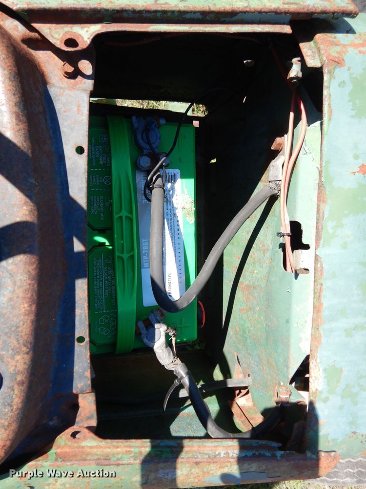 image for item DJ7449 1974 John Deere 830  tractor