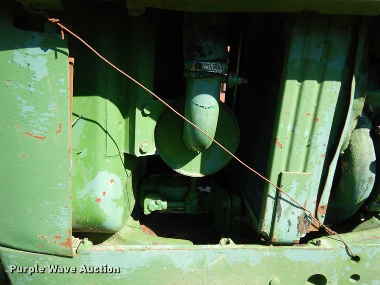 image for item DJ7449 1974 John Deere 830  tractor