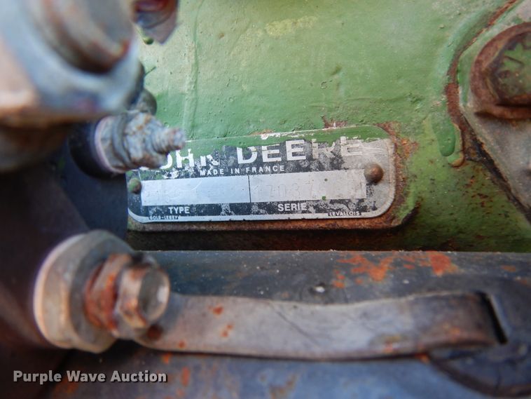 image for item DJ7449 1974 John Deere 830  tractor