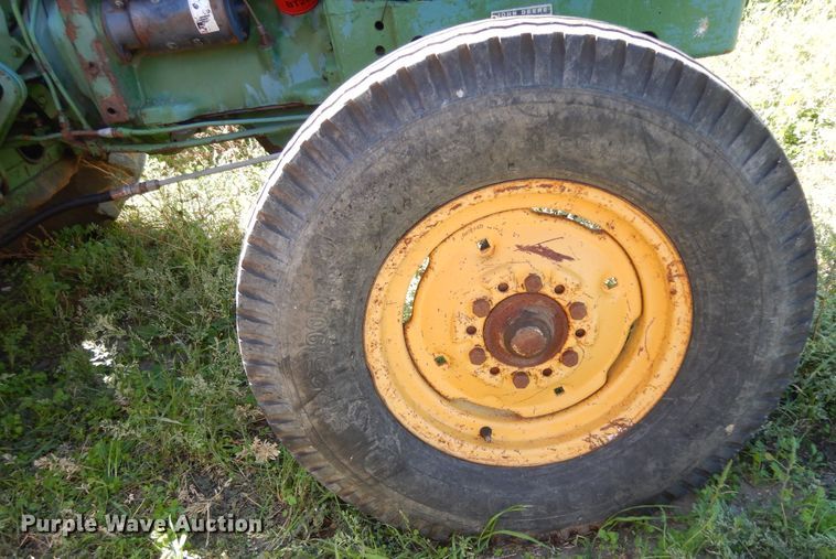 image for item DJ7449 1974 John Deere 830  tractor