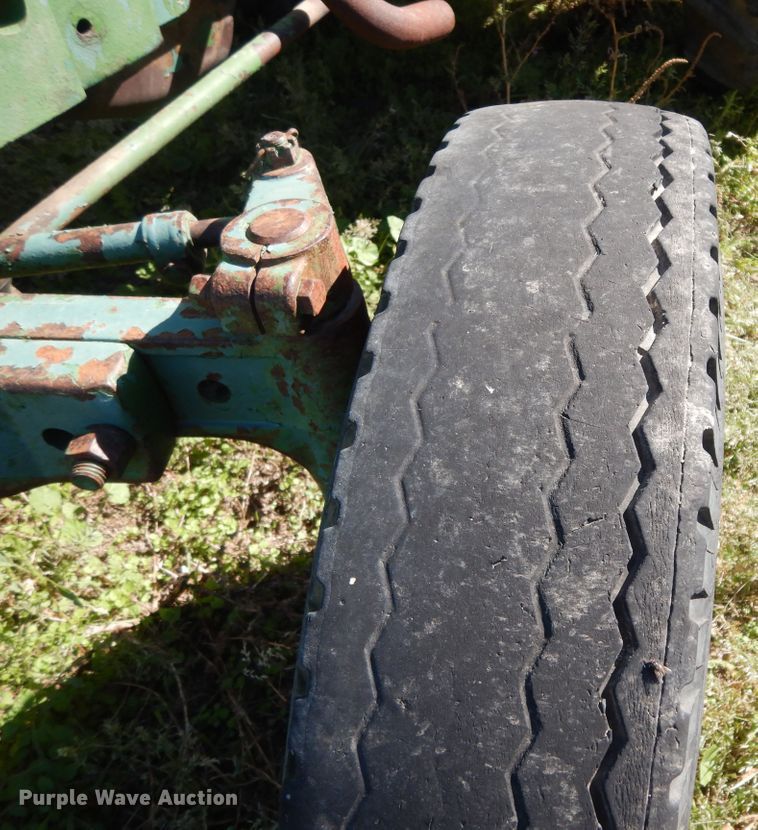 image for item DJ7449 1974 John Deere 830  tractor