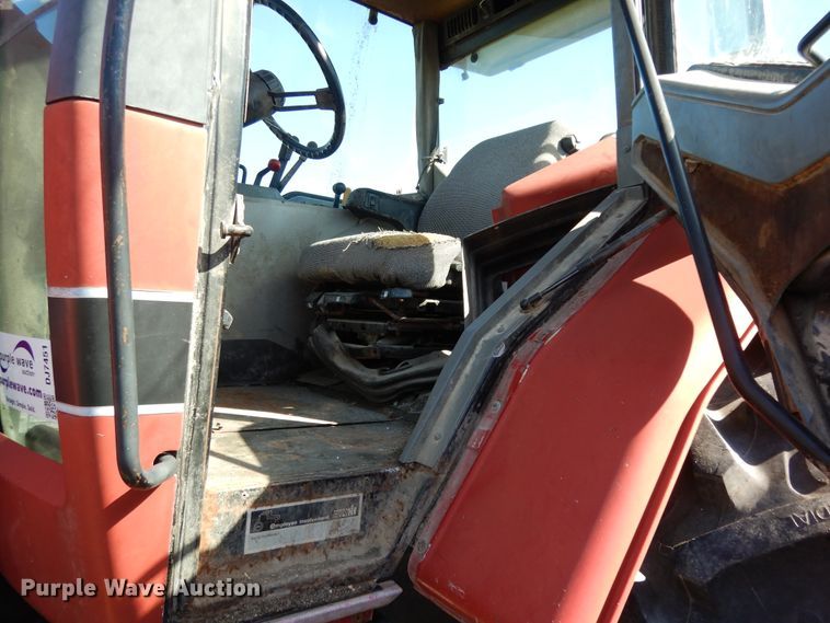 image for item DJ7451 1995 Case IH 7250  MFWD tractor