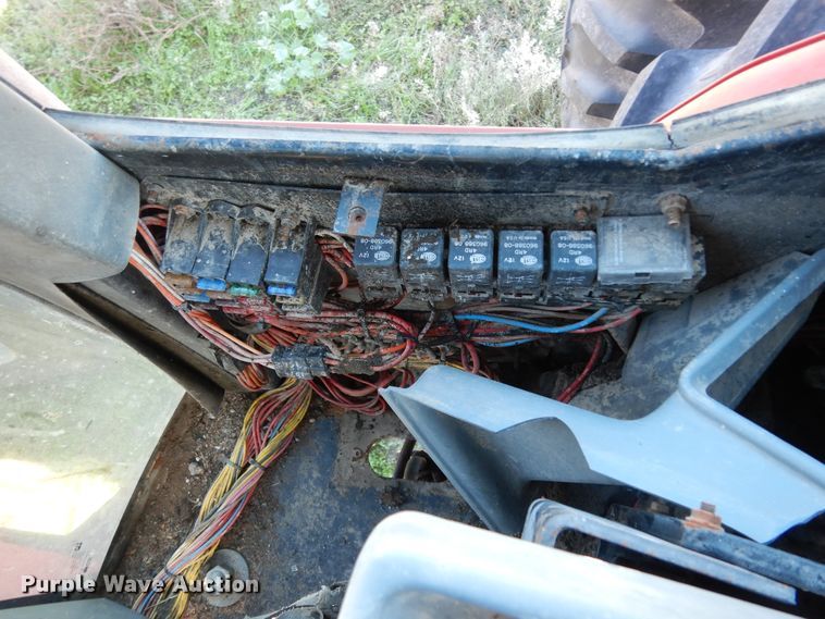 image for item DJ7451 1995 Case IH 7250  MFWD tractor