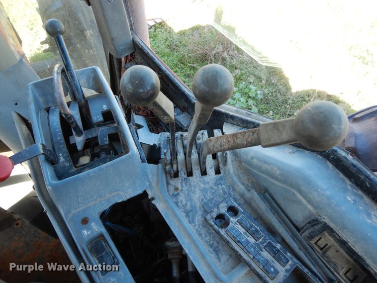 image for item DJ7451 1995 Case IH 7250  MFWD tractor