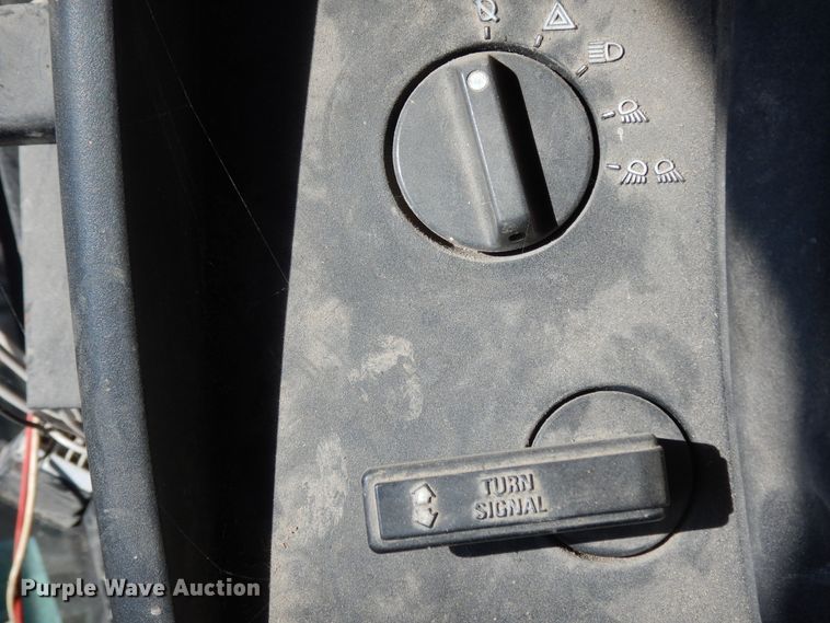 image for item DJ7451 1995 Case IH 7250  MFWD tractor