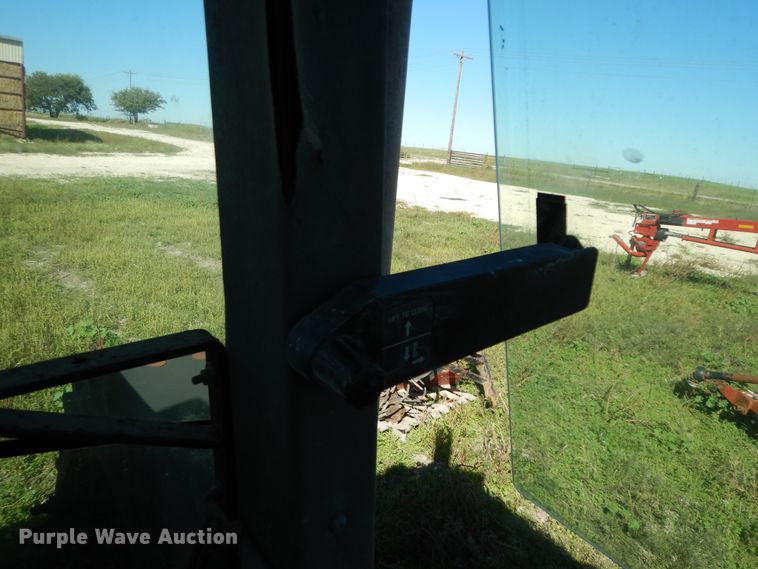 image for item DJ7451 1995 Case IH 7250  MFWD tractor