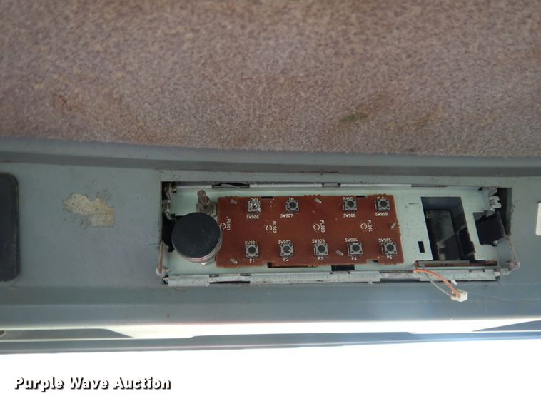 image for item DJ7451 1995 Case IH 7250  MFWD tractor