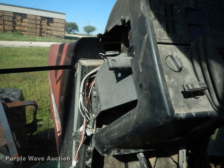 image for item DJ7451 1995 Case IH 7250  MFWD tractor