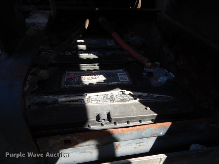 image for item DJ7451 1995 Case IH 7250  MFWD tractor