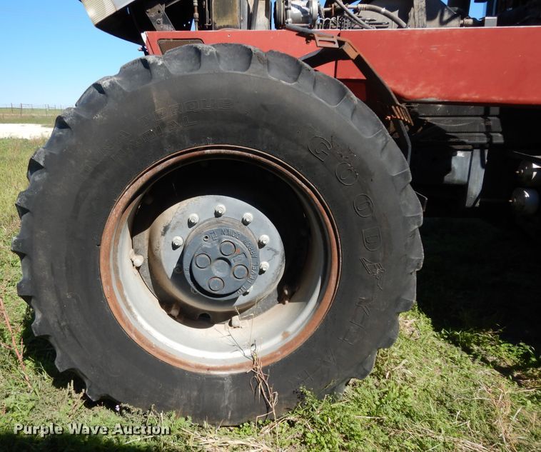 image for item DJ7451 1995 Case IH 7250  MFWD tractor