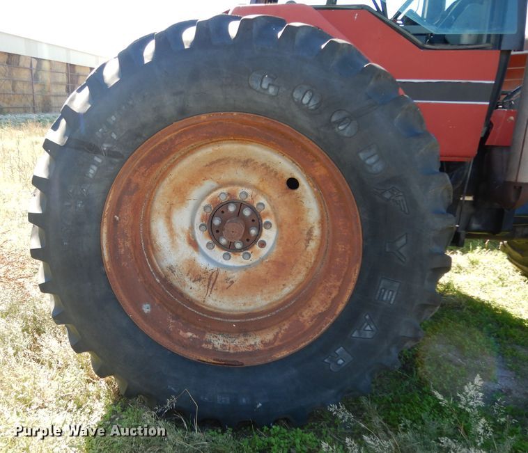 image for item DJ7451 1995 Case IH 7250  MFWD tractor