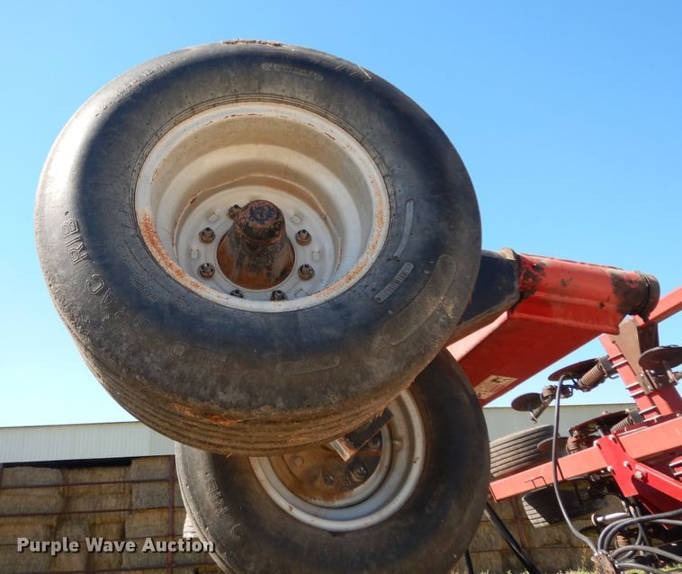 image for item DJ7454 Case IH SDX30  air seeder