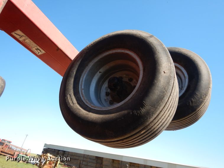 image for item DJ7454 Case IH SDX30  air seeder