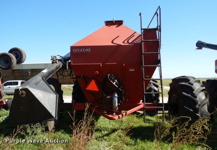 image for item DJ7454 Case IH SDX30  air seeder