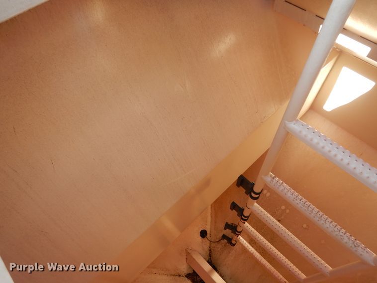 image for item DJ7454 Case IH SDX30  air seeder