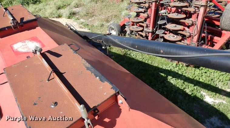 image for item DJ7454 Case IH SDX30  air seeder