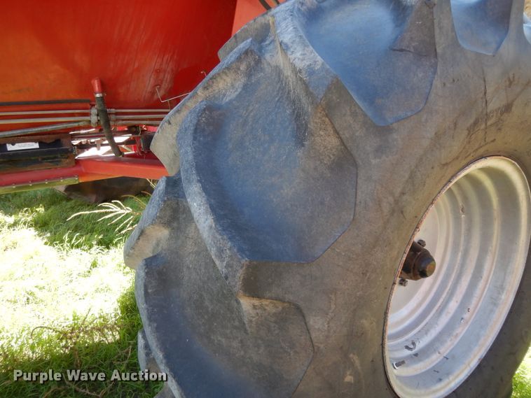 image for item DJ7454 Case IH SDX30  air seeder