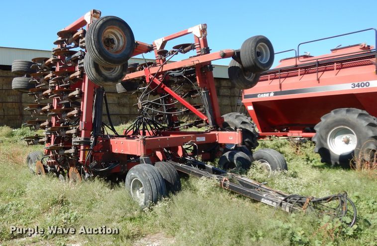 image for item DJ7455 Case IH SDX30  air seeder